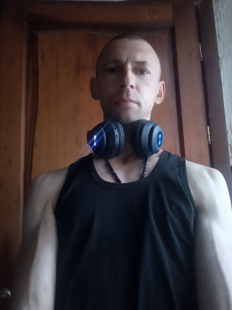 43589805  , 40 ,    