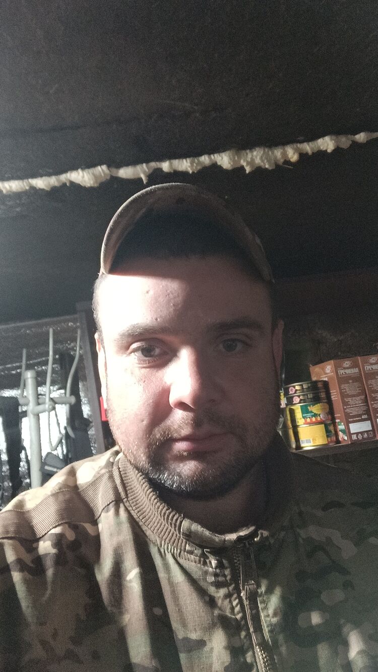  46981515  , 32 ,    