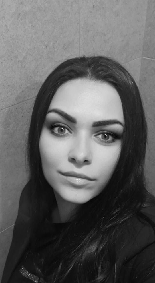  ,   Ninel, 28 ,   ,   