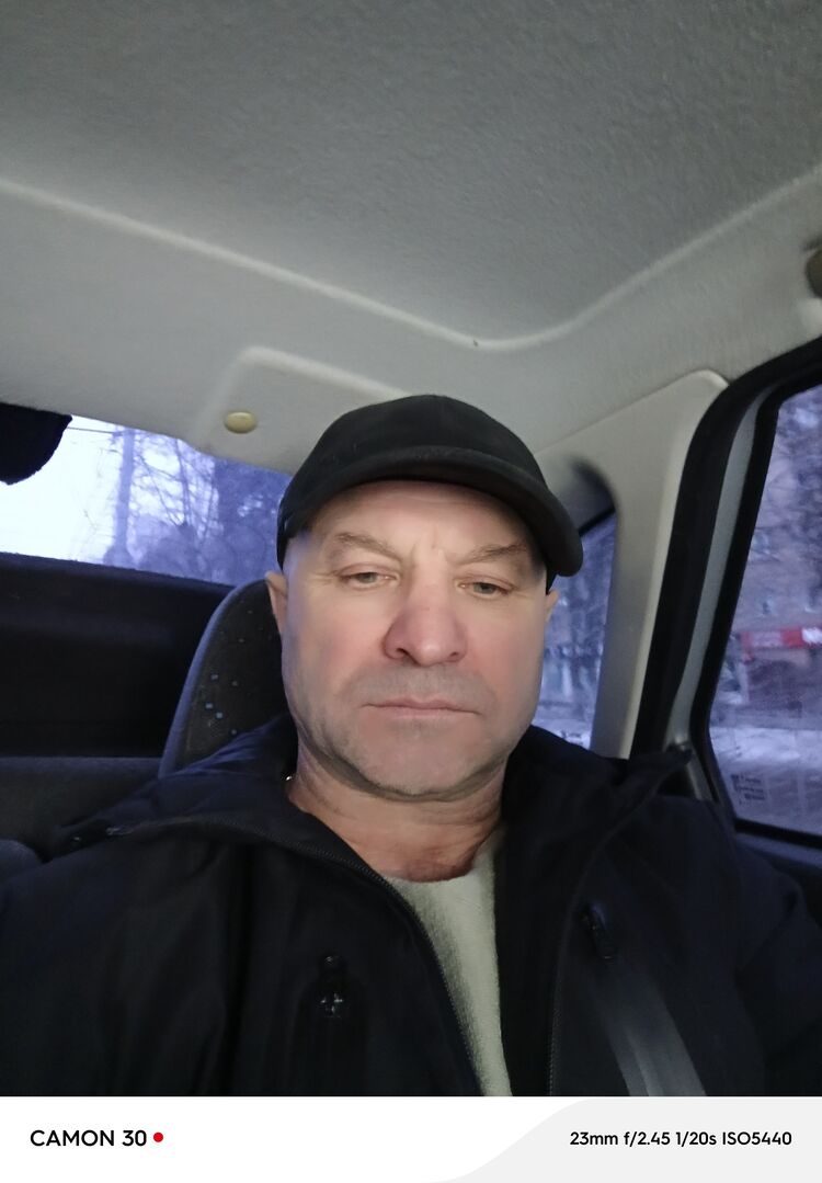  50159155  Yury, 53 ,    