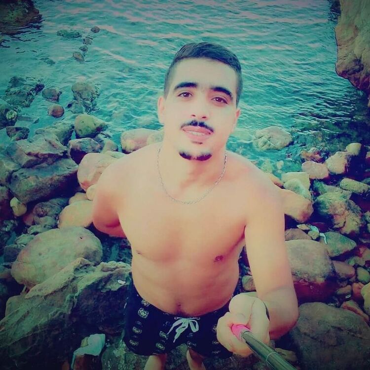  18683965  Radwan, 32 ,    Didouche Mourad