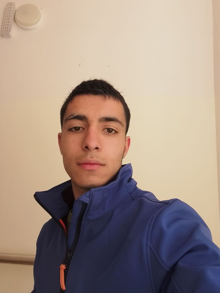  34931525  Garo, 21 ,     