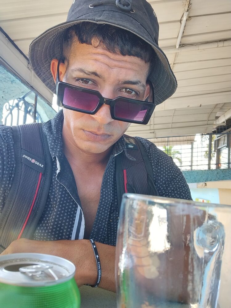  Havana,   Felix, 27 ,   ,   