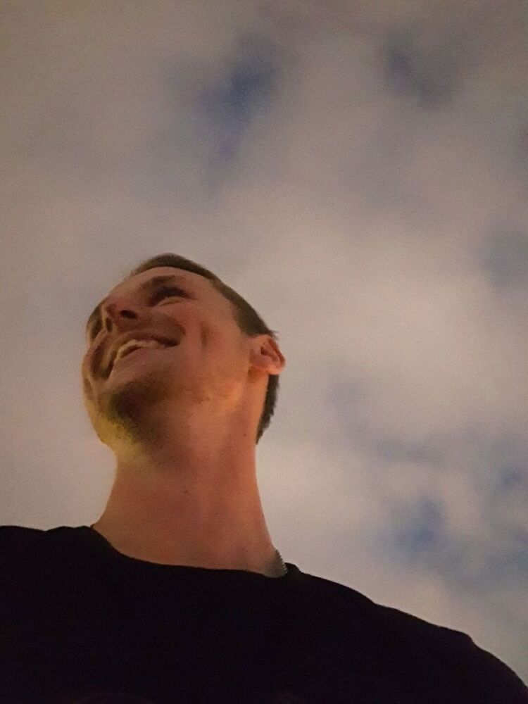  27430535  Alexei, 23 ,    