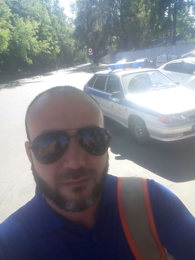  25579095  , 37 ,    
