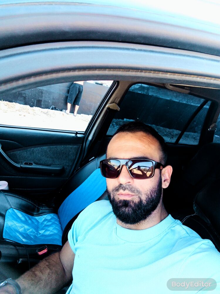  38533105  Farid, 35 ,    