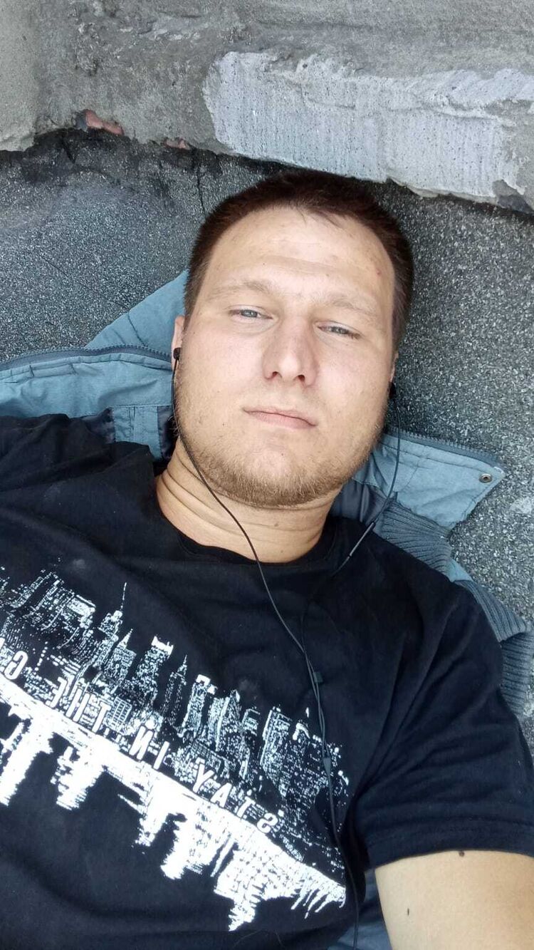  30323655  Ivan, 32 ,    