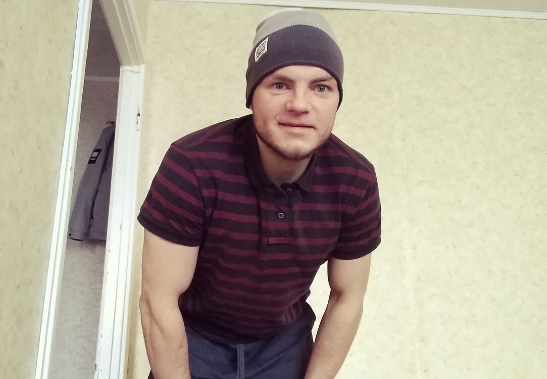  25881305  Yevgeniy, 36 ,    