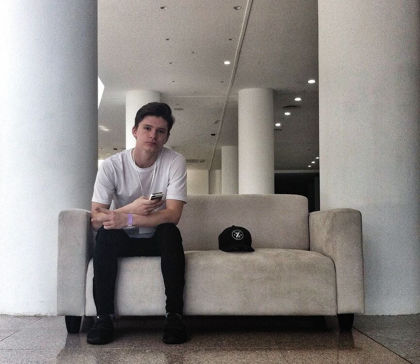  ,   Ricky, 28 ,   