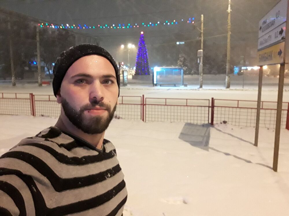  ,   Malik, 34 ,   ,   , c 