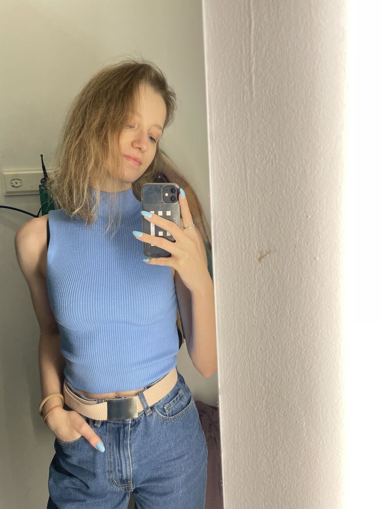  32844415  , 27 ,    -