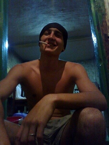 5549335  Sergei, 35 ,    