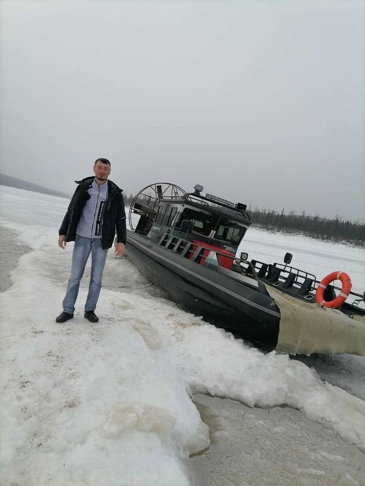 ���� 42674295 ������� Boss, 33 ����, ���� ���������� � �����