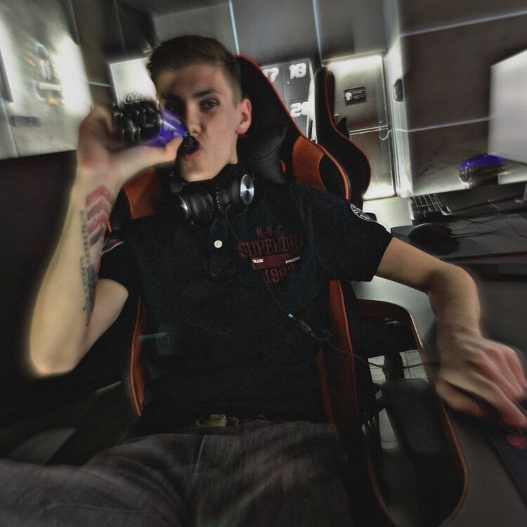 ���� 24891295 ����� ˸��, 22 ����, ���� ���������� � ������