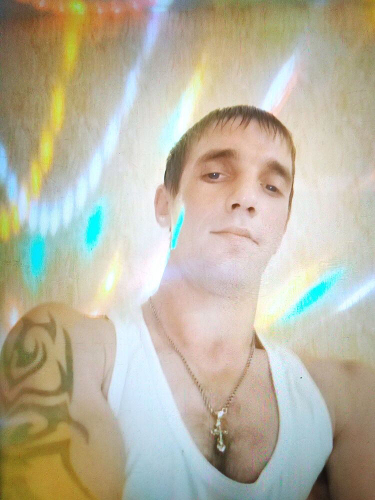  37721335  Oleg, 34 ,    