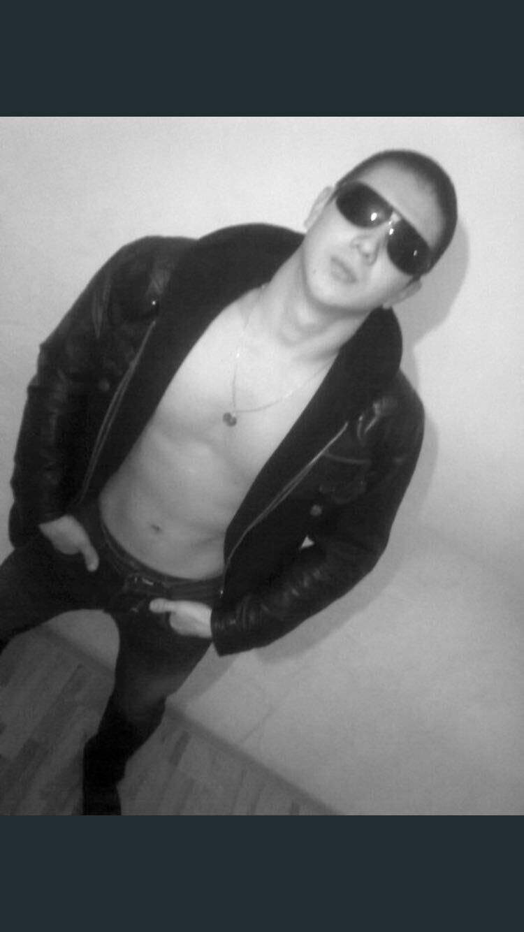  ,   Darik, 32 ,   ,   
