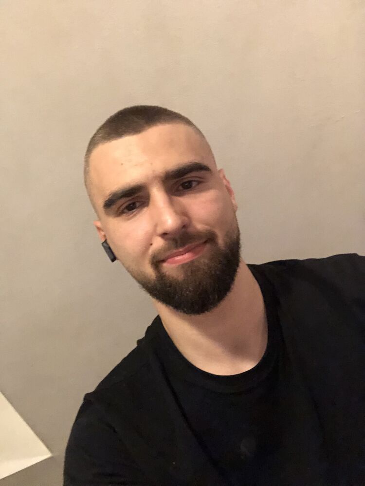  ,   Vlad, 23 ,   ,   