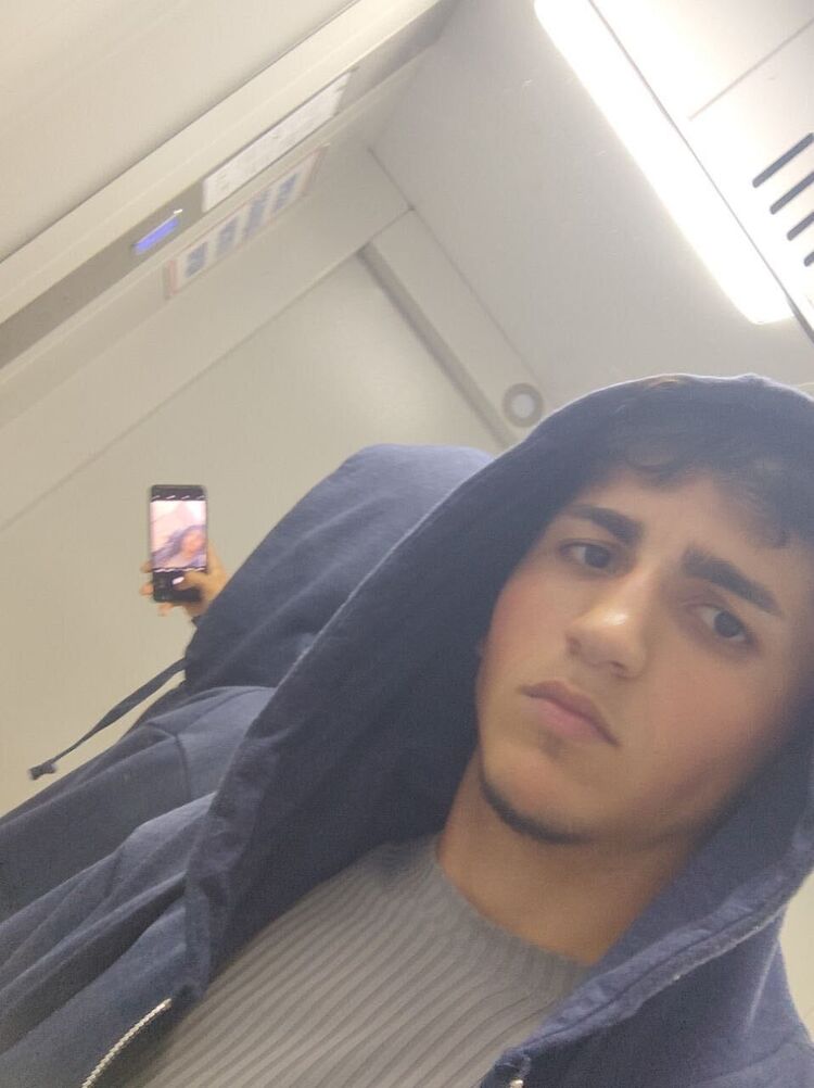  54660785  Djafa, 21 ,    -