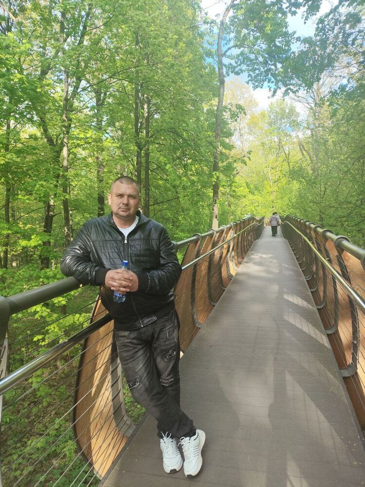  ,   Alexander, 42 ,   ,   