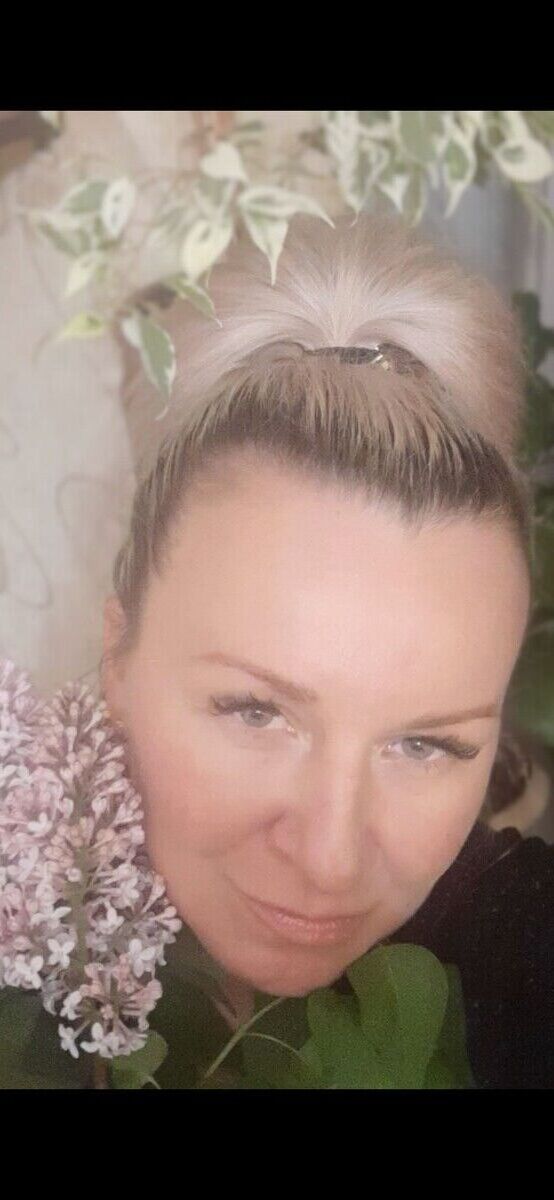  22330555  Olga, 43 ,    