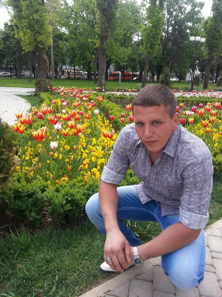  5949785  Maks, 39 ,    