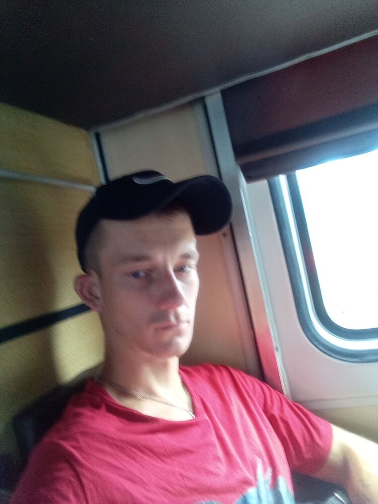  28266205  Alexander, 27 ,    