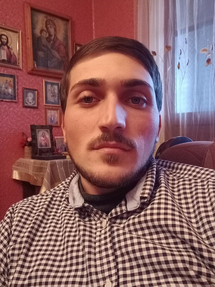  45808015  Giorgi, 33 ,    