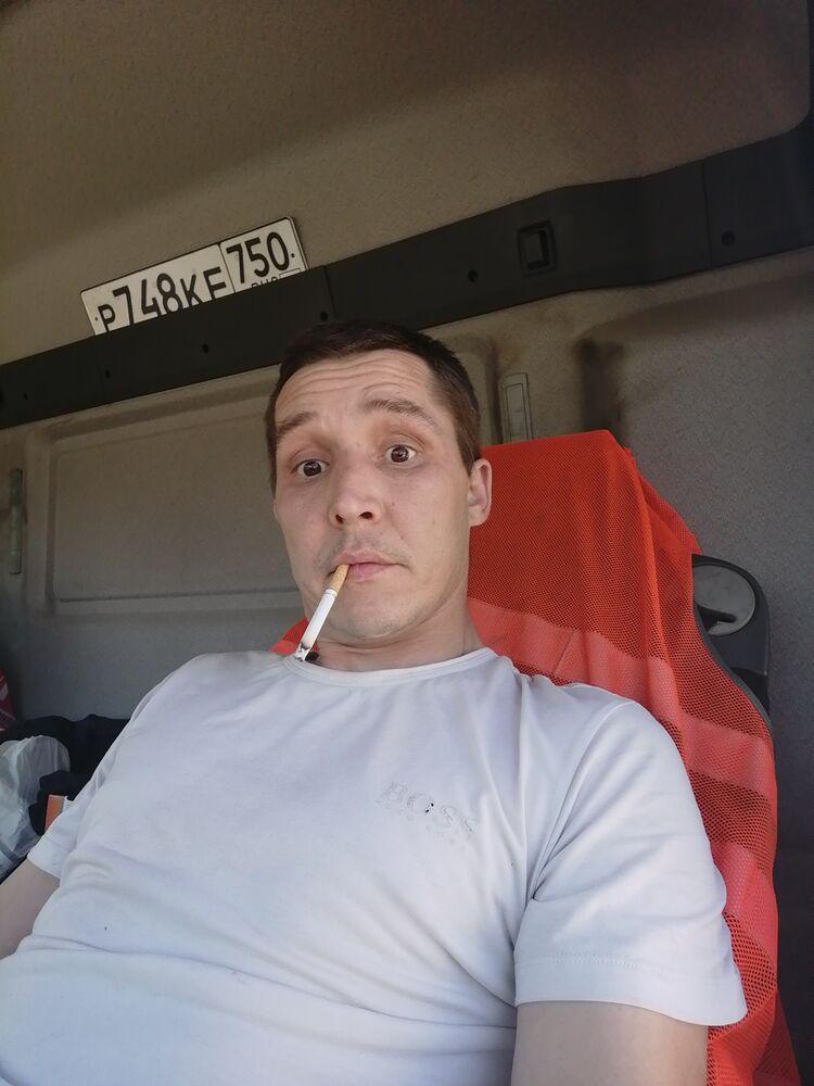  27424655  Pavel, 42 ,    