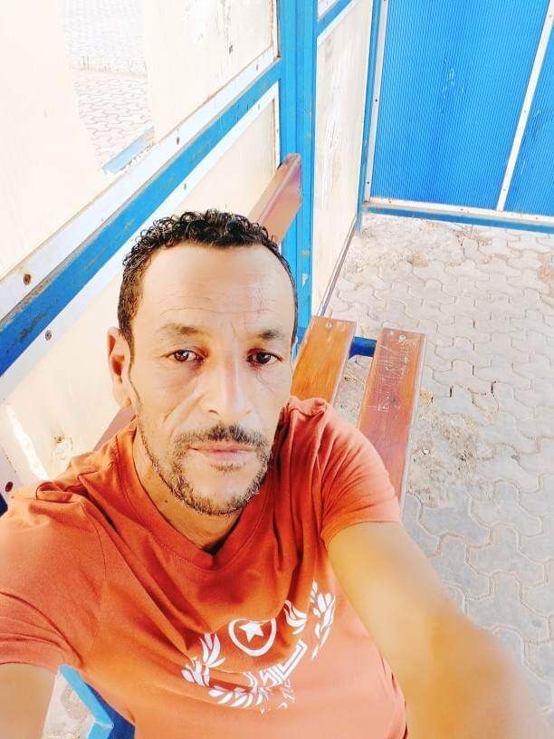  32106395  Kacem, 47 ,    