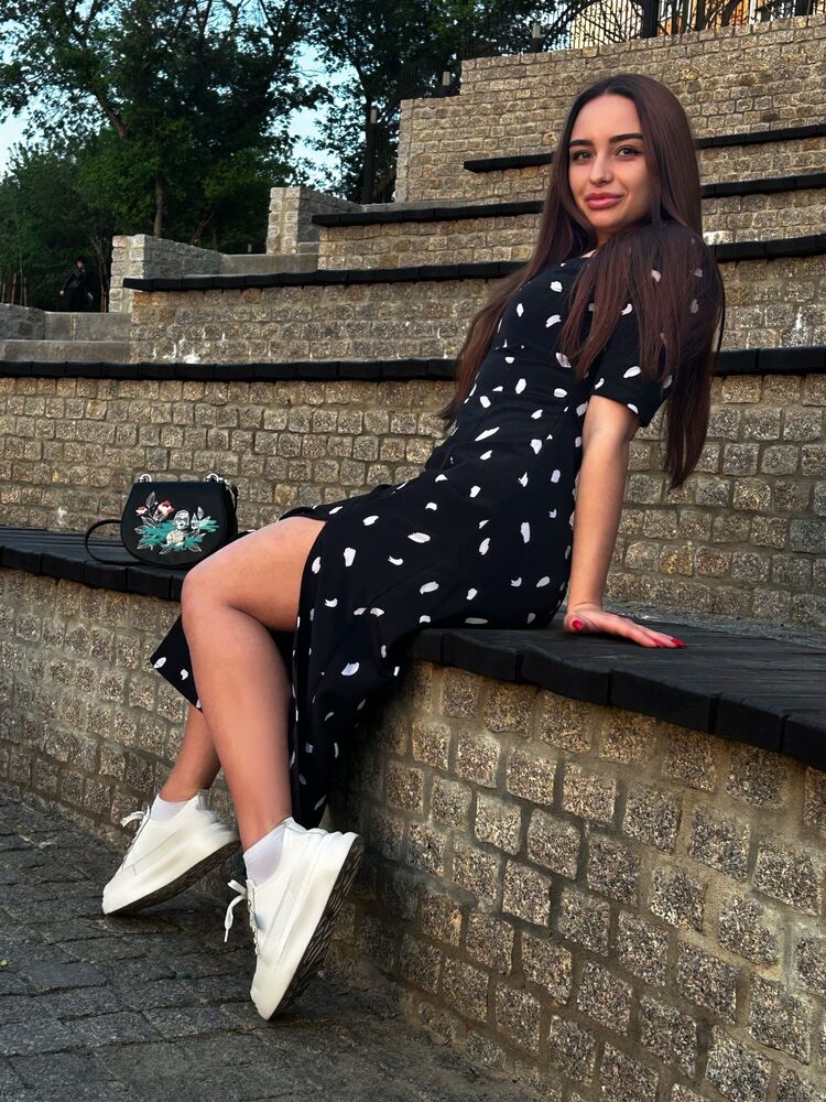  --,   Angelina, 21 ,   ,   
