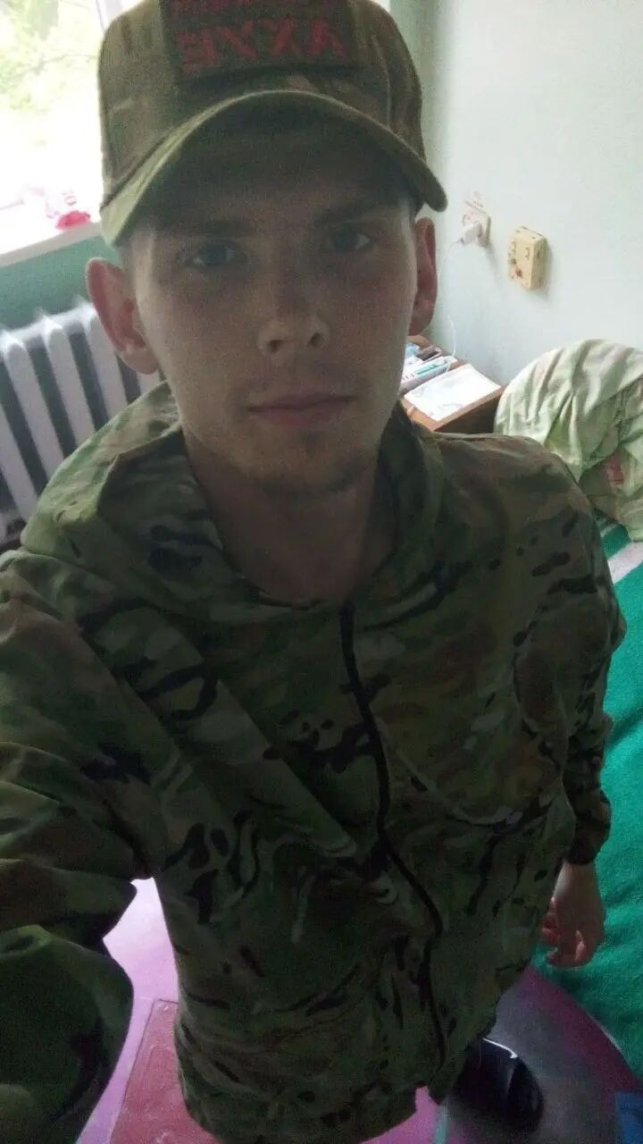  39403425  , 21 ,    