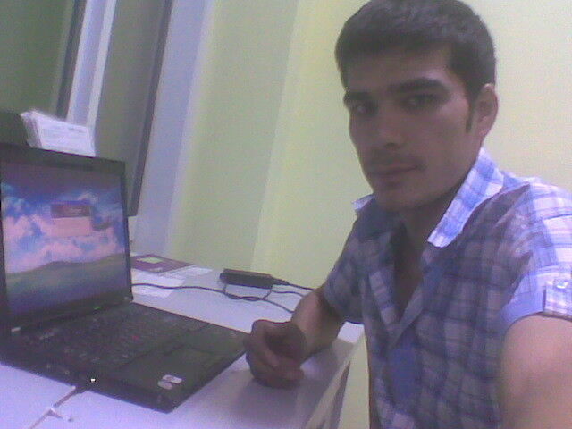  4823785  Maksud, 39 ,    