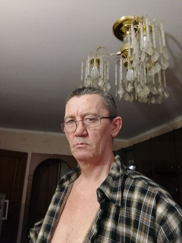  42509895  , 52 ,    