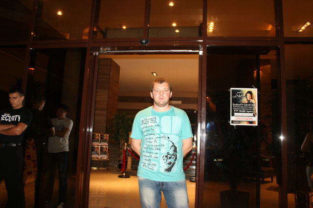  4074145  Artem, 41 ,    