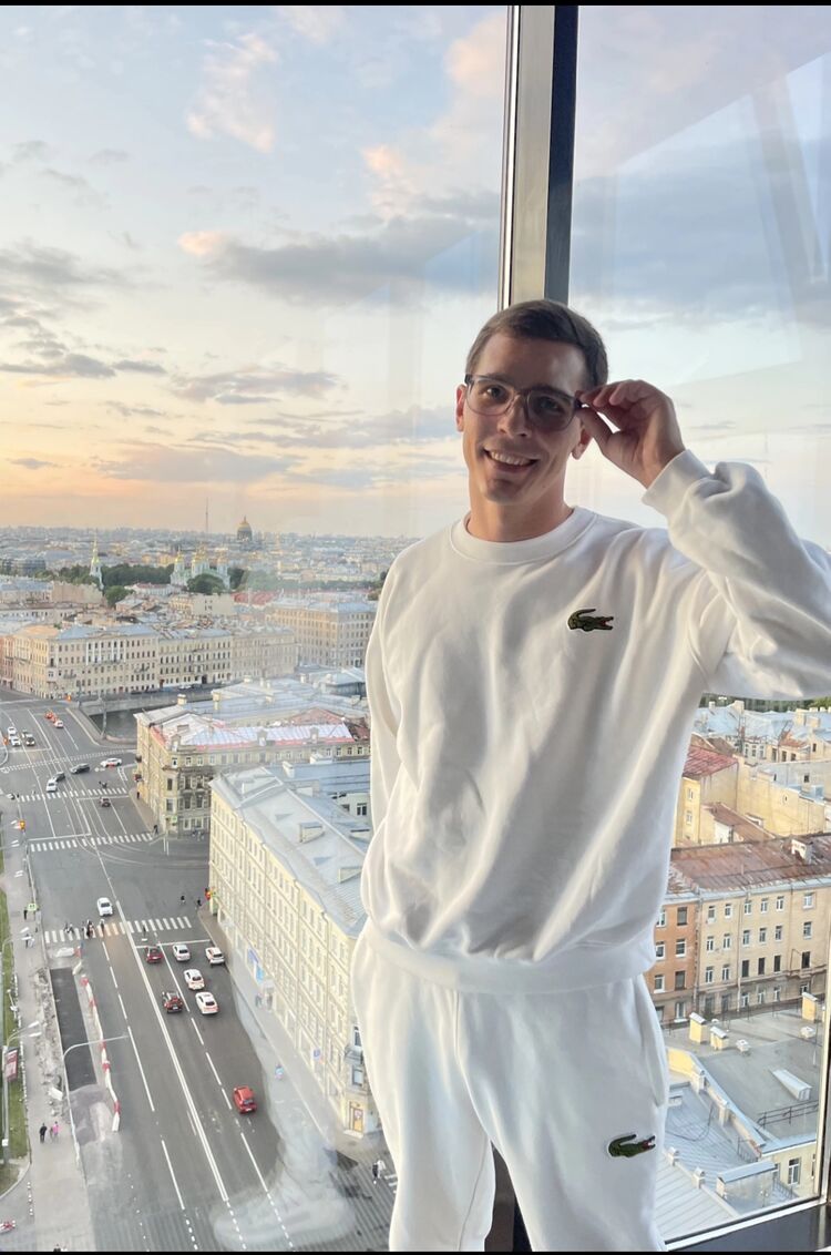  54647975  , 31 ,    -