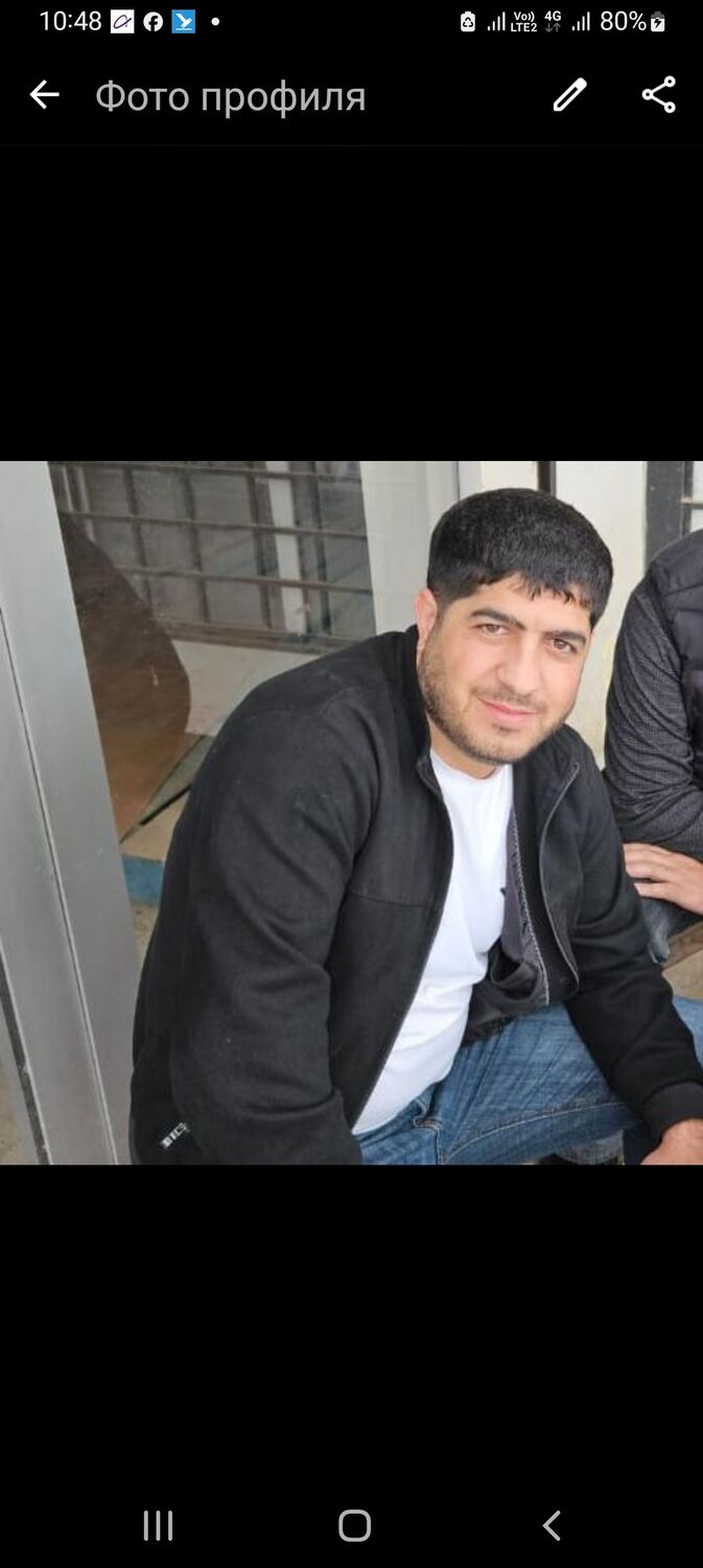  46121385  Kamran, 32 ,    