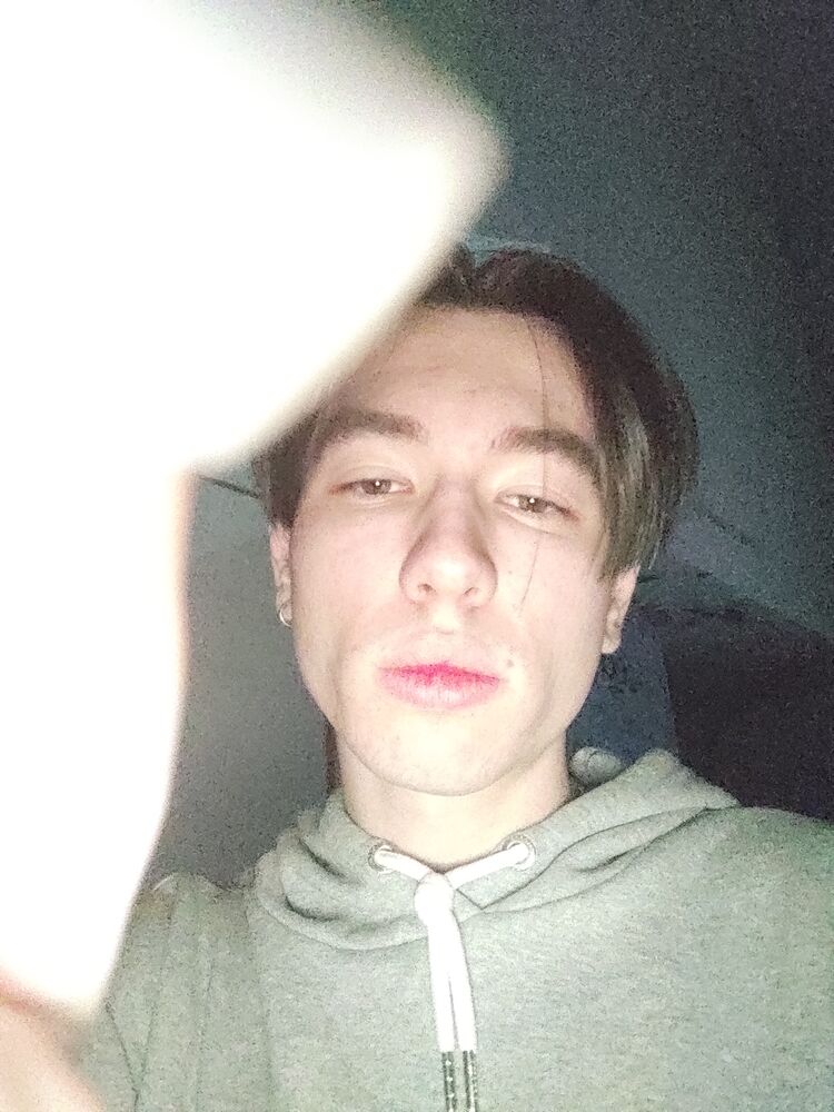  34949325  Valentin, 25 ,    