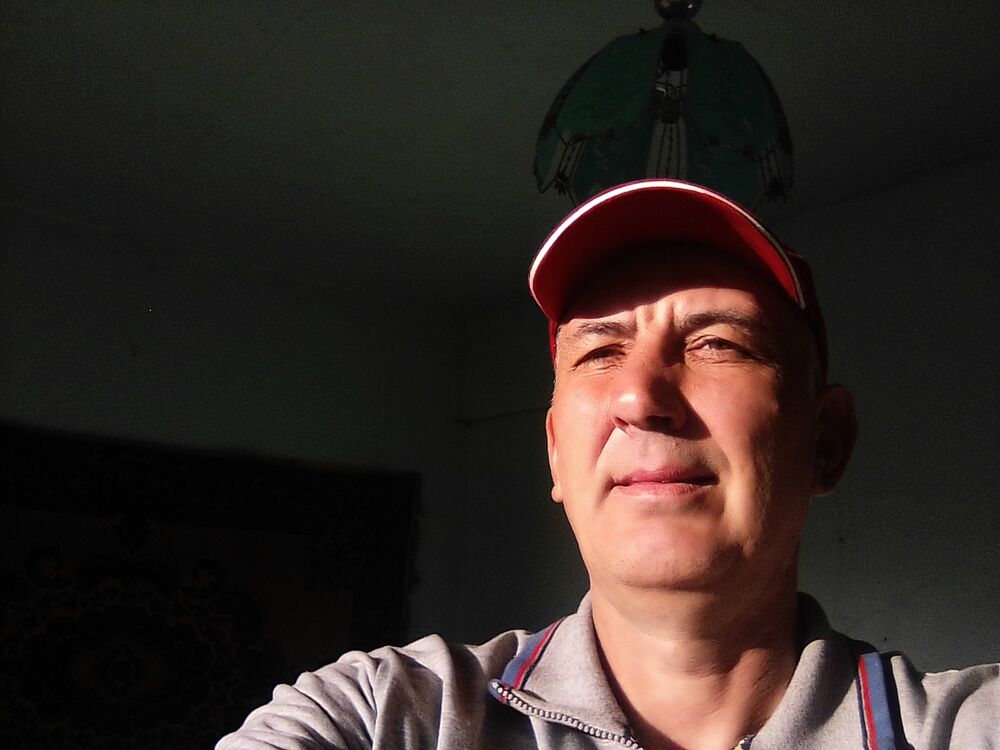  ,   Andrej, 53 ,   c 
