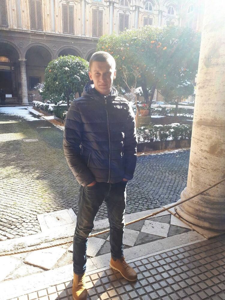  ,   Denis, 30 ,   ,   , c 