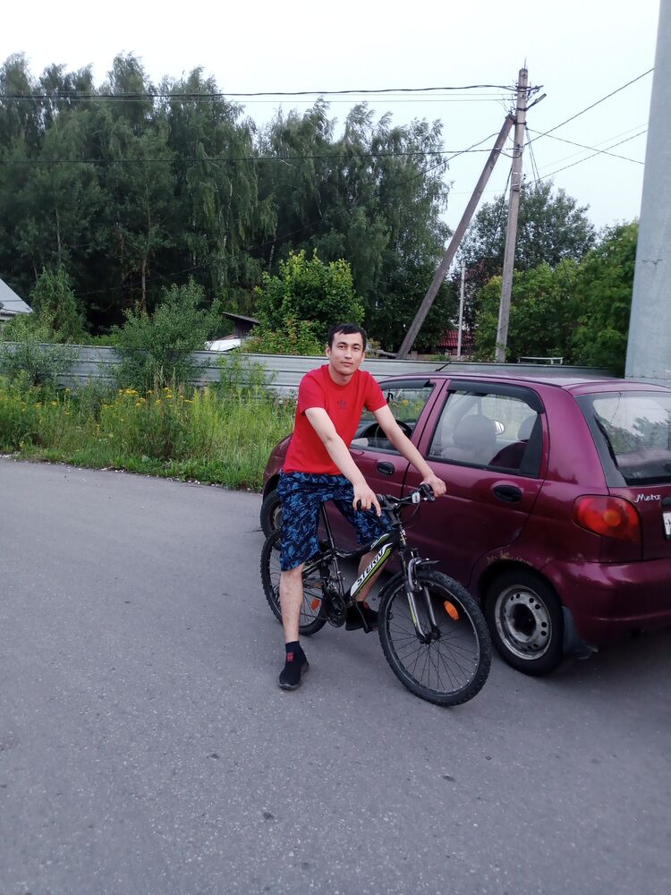  40139055  Zokir, 24 ,    