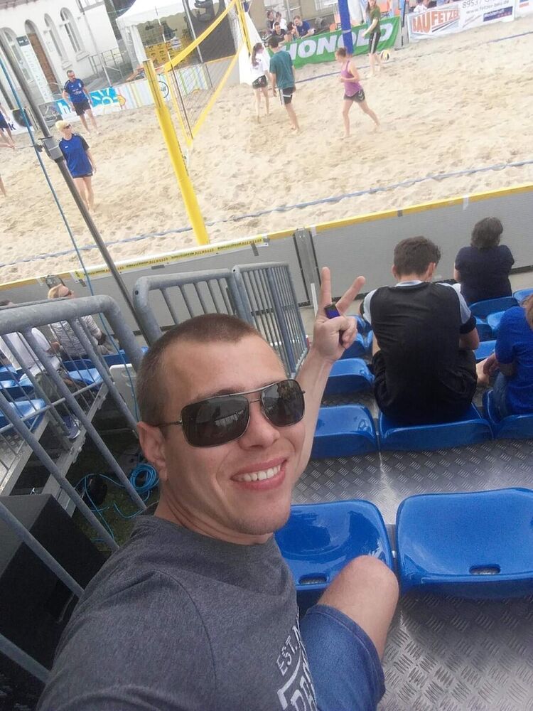  21564695  Serghei, 31 ,    