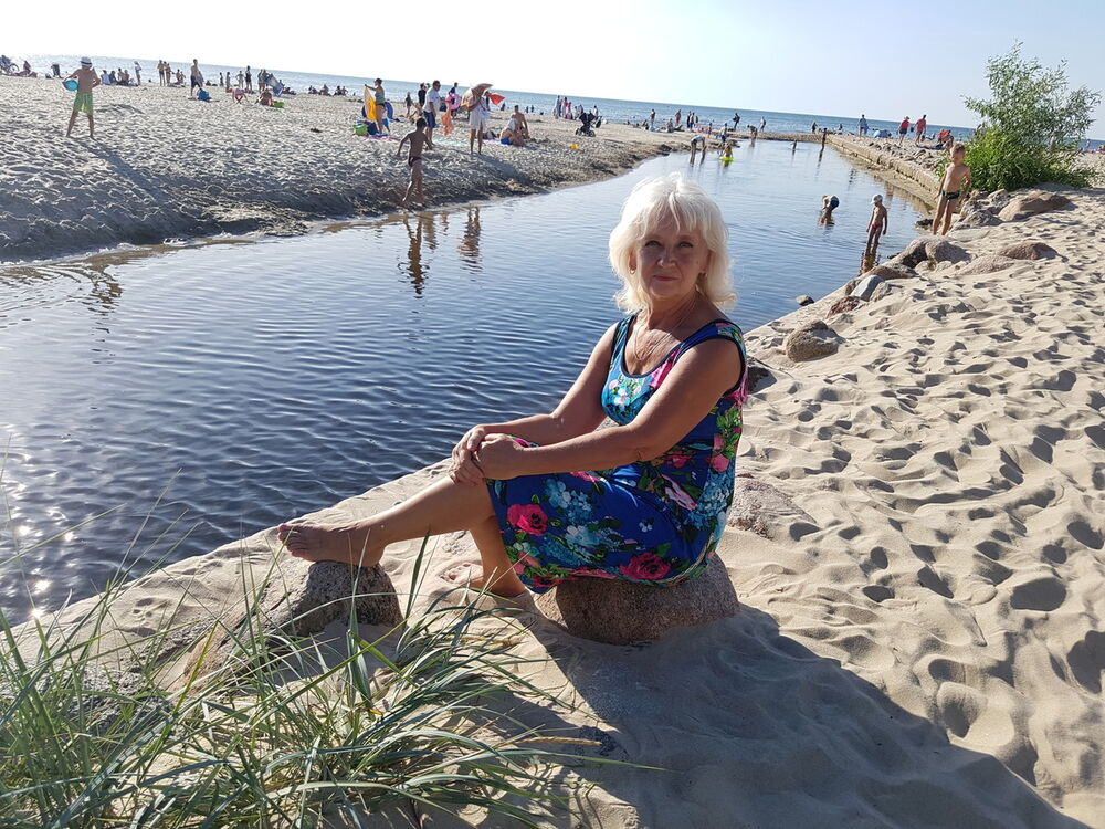  ,   Valentina, 61 ,     , c 