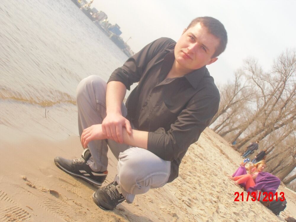  21707485  Aleksandr, 31 ,    