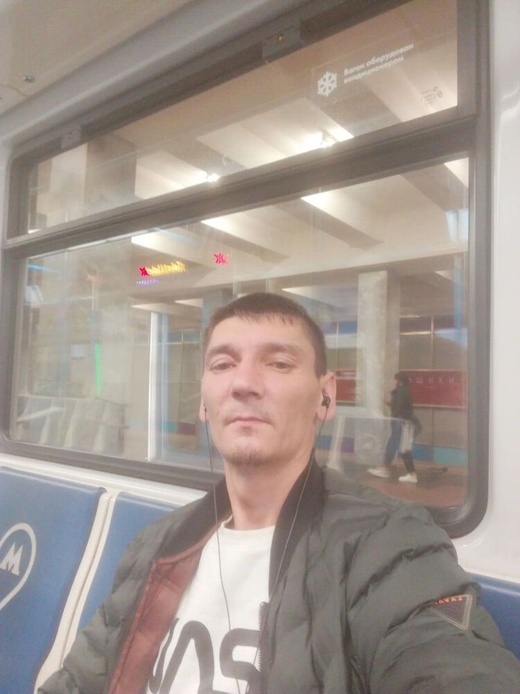  ,   Djoni, 35 ,   ,   , c , 