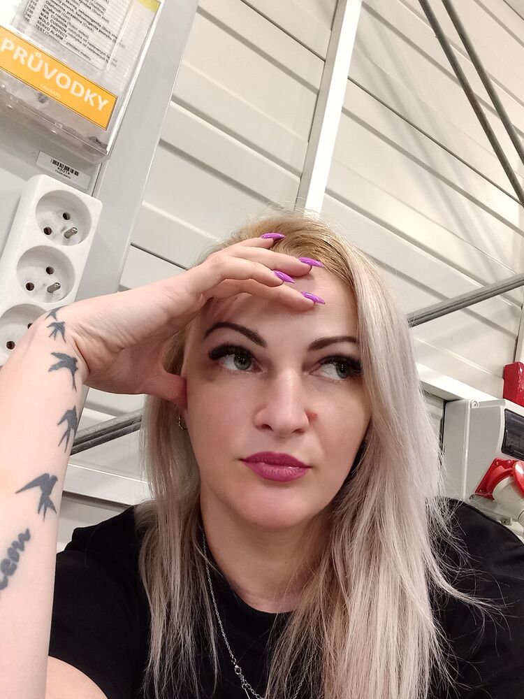  43413525  Ylia, 36 ,    Louny