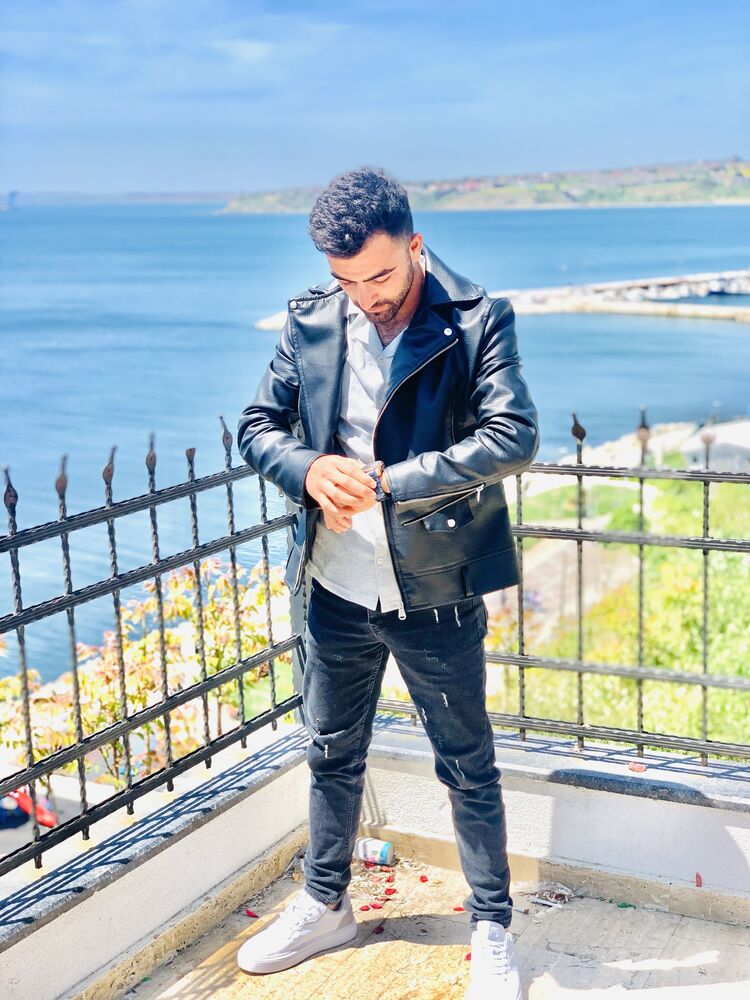  36551515  Burhan, 24 ,    Silivri