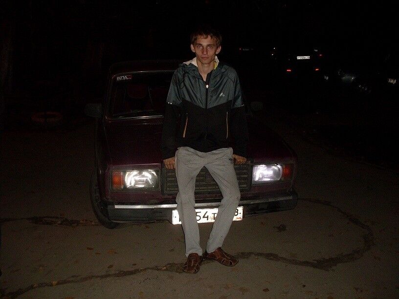  -,   Vlad, 32 ,   