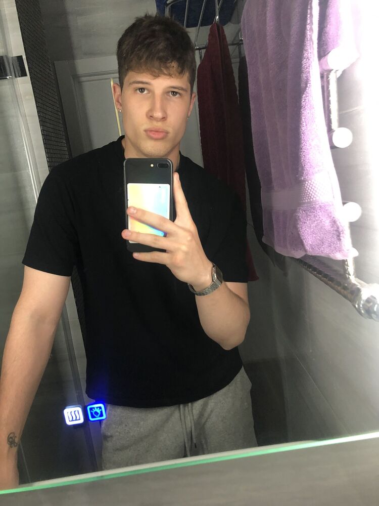 44556235  , 21 ,    --