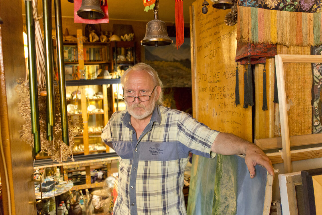  54369215  Allan, 57 ,    