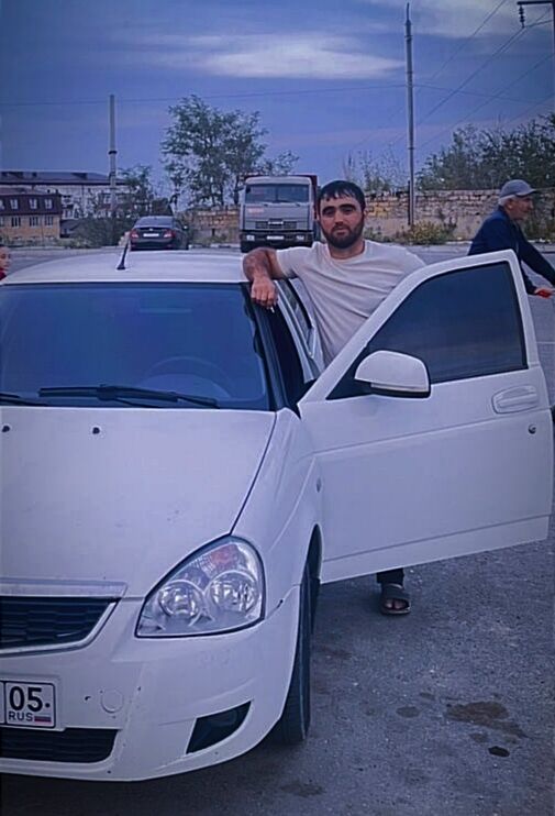  38713785  Rasul, 34 ,    